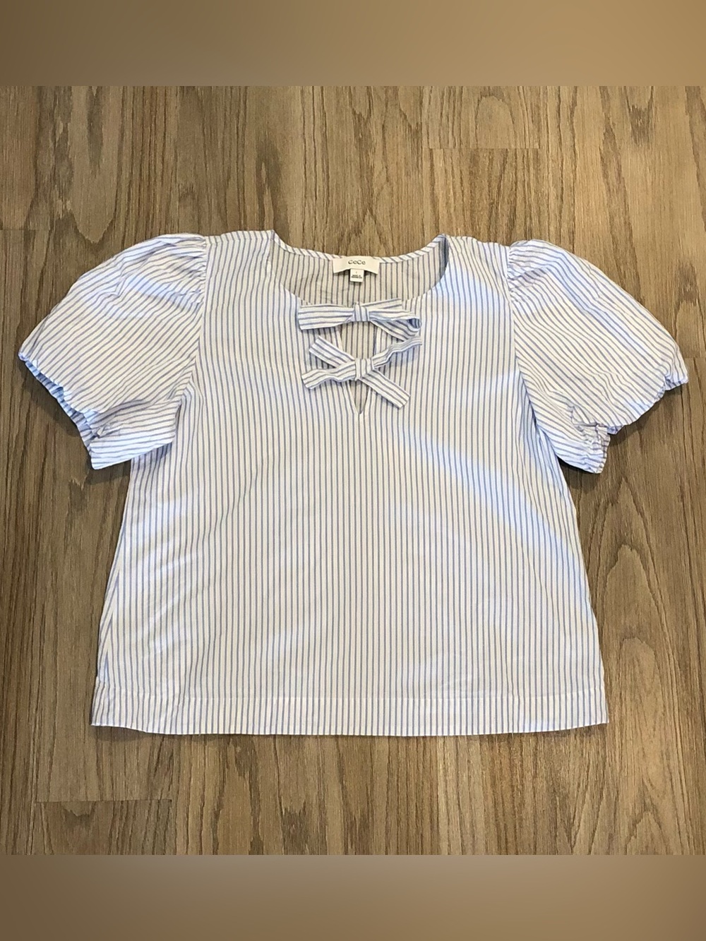 CeCe Light Blue Stripe Bow-Accent Puff Sleeve Blouse Women’s Top Large